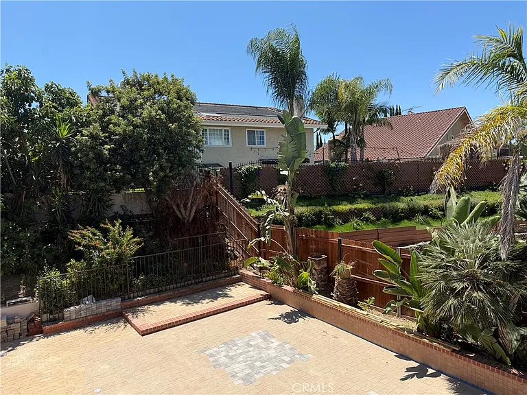 25311 Hillary Ln — Photo 4
