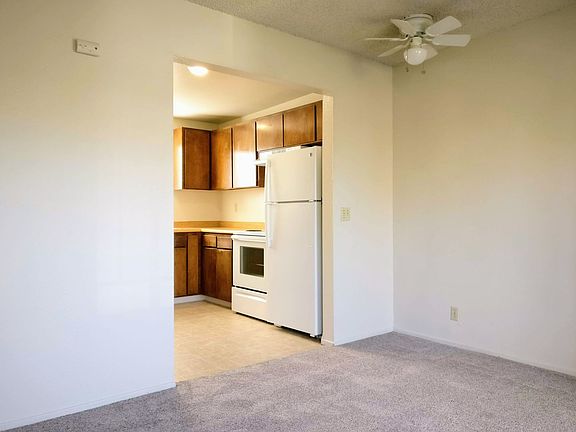 3rd image of 1488 Warner St APT 19