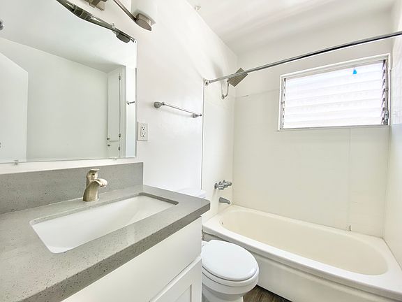 5th image of 347 S Westlake Ave #20