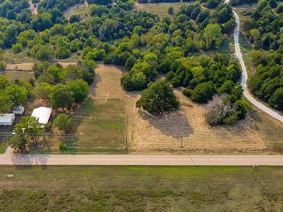 4th image of 5200 S Country Club Rd