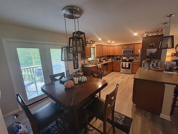 5th image of 616 Gordon Dr