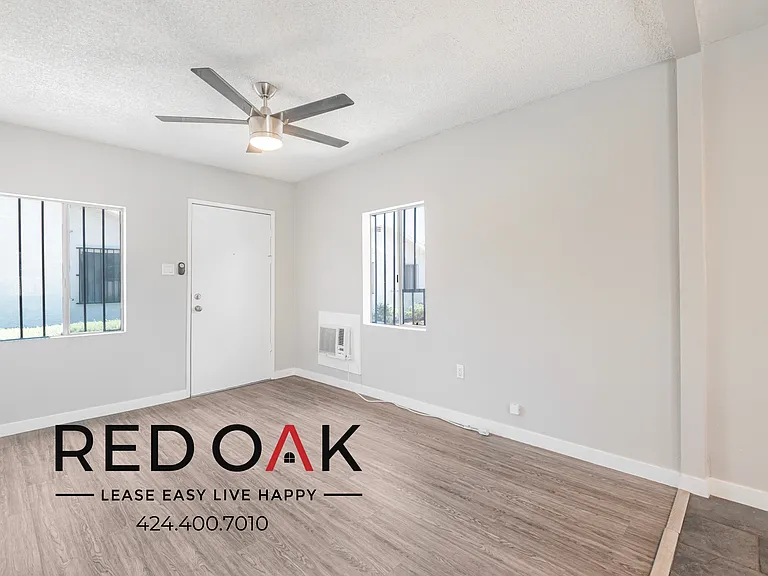 1182 E 52nd St #1184-1/2 — Photo 15