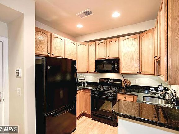 3rd image of 2117 Abbottsbury Way #506