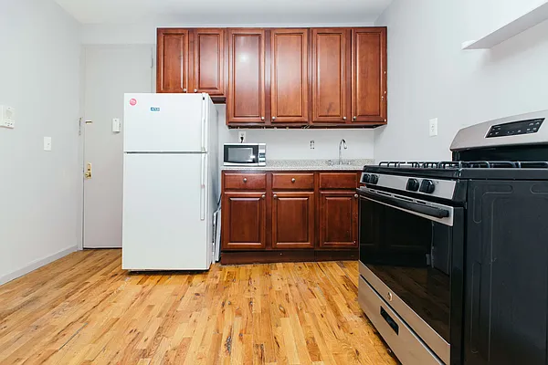 Rented by Nooklyn NYC LLC | media 20