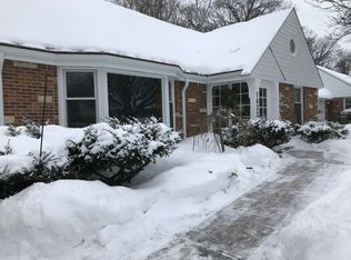 1632 S Ridgewood Ln W, Roseville, MN 55113