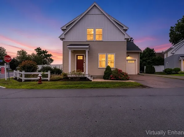 2 Oreilly Ln, Foxboro, MA 02035