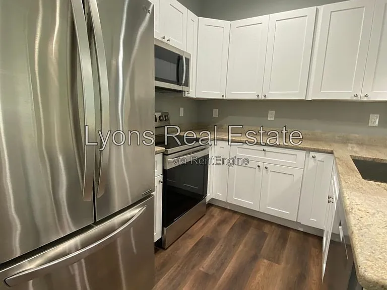 10398 Port Everglades St — Photo 14