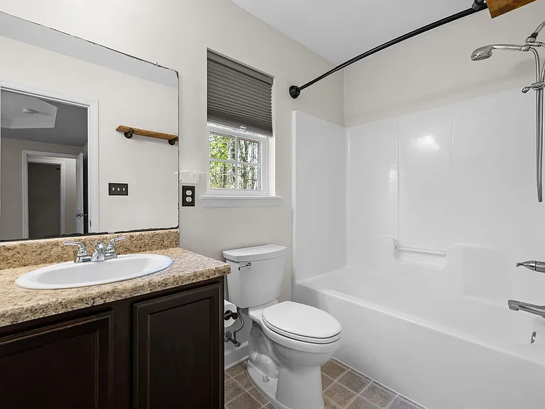 322 Reid Ct N — Photo 28