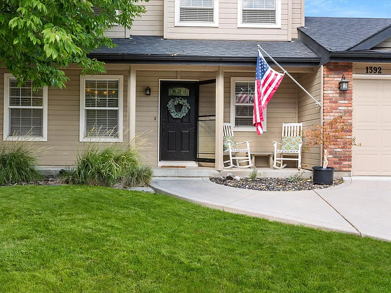 1392 W Chance Ct — Photo 25