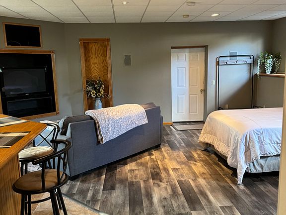 3rd image of 42 N Loxley Dr #0