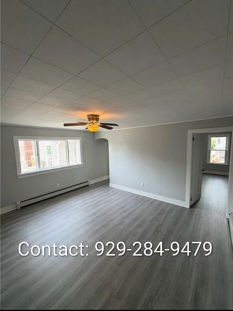 2 bed, 900 sqft, $1,200 — Photo 1