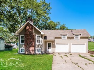 1212 Michele Dr, Excelsior Springs, MO 64024