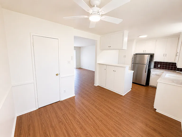 10250 W Camarillo St — Photo 3