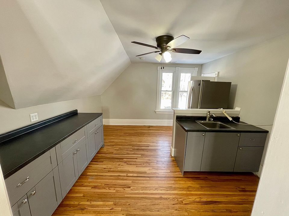 kitchen and eat-in area