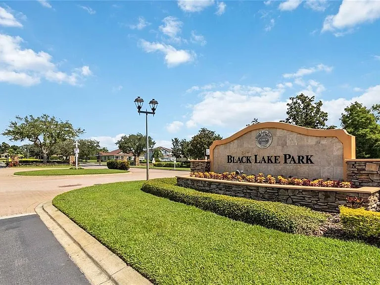 545 First Cape Coral Dr — Photo 13