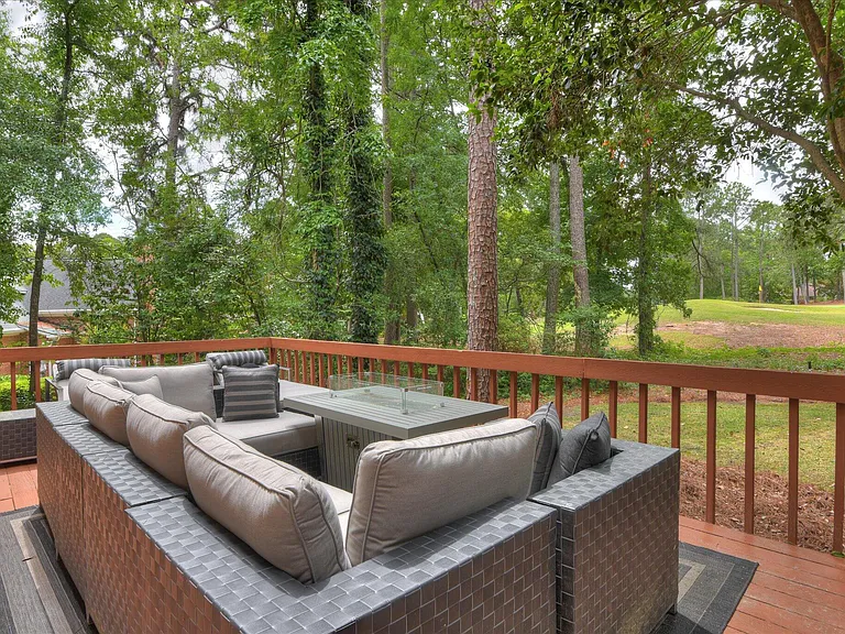 126 Dewberry Ln — Photo 42