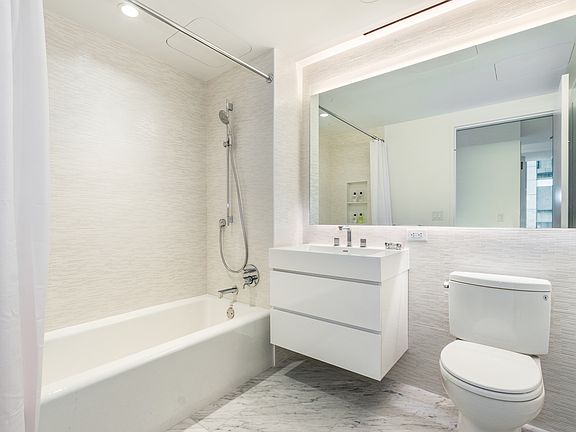 4th image of 242 W 53rd St APT 15H