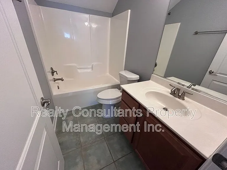 4540 Pebble Lake Dr — Photo 24