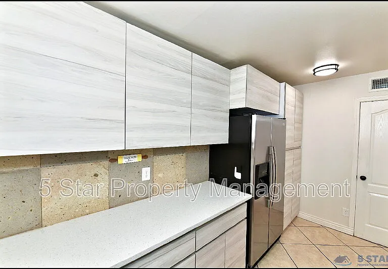 10565 Murphy St — Photo 15