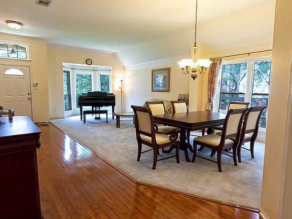 4th image of 10515 Grand Oak Cir