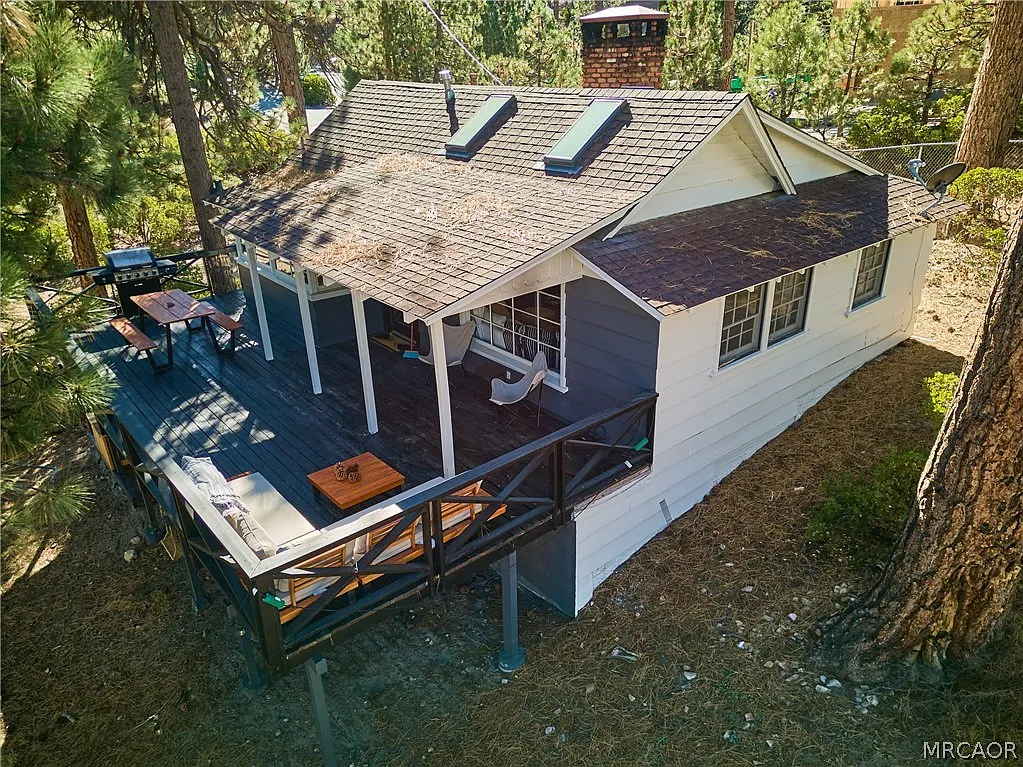2 bed, 694 sqft, $2,400 — Photo 3