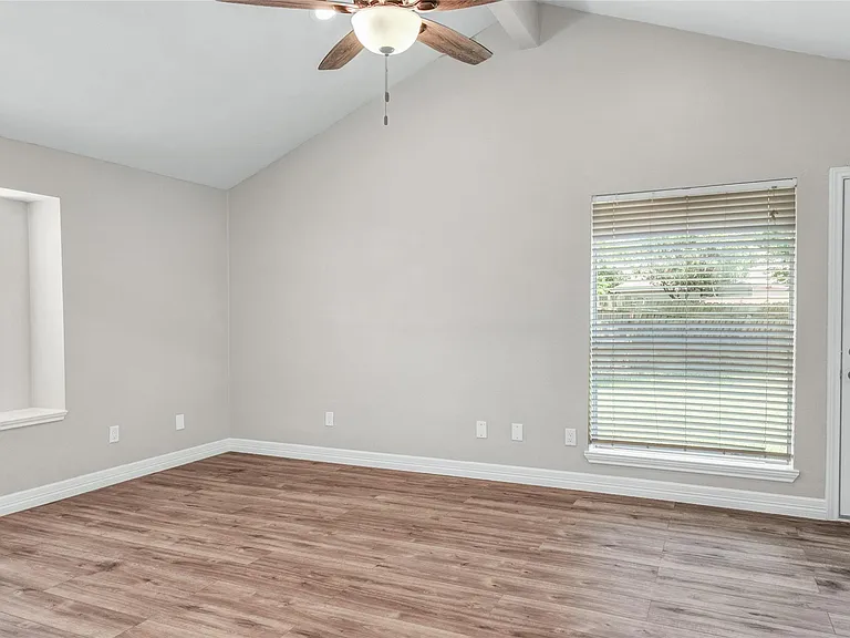 6023 Sean Ct — Photo 21
