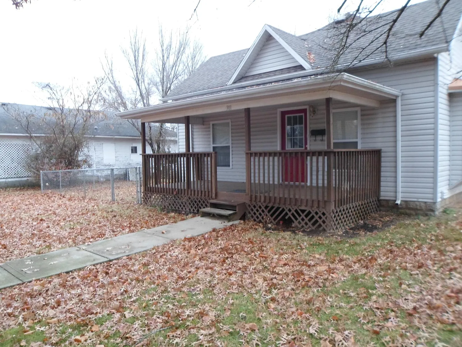 2 bed, 1.5 bath, 1000 sqft, $650 — Photo 1
