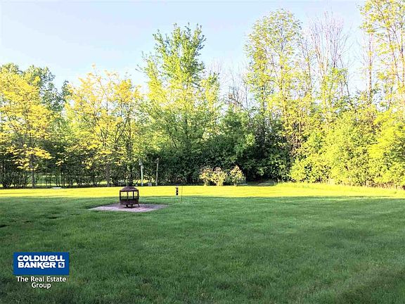 Private Treed Backyard