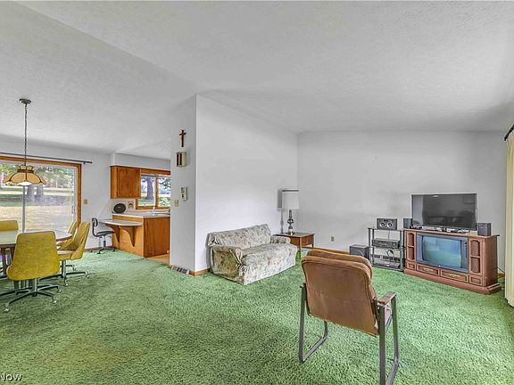 2nd image of 388 Cheryl Dr