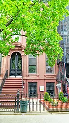 Rented by R New York