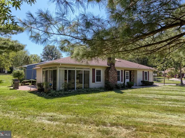 117 Hilltop Ct, Columbus, NJ 08022