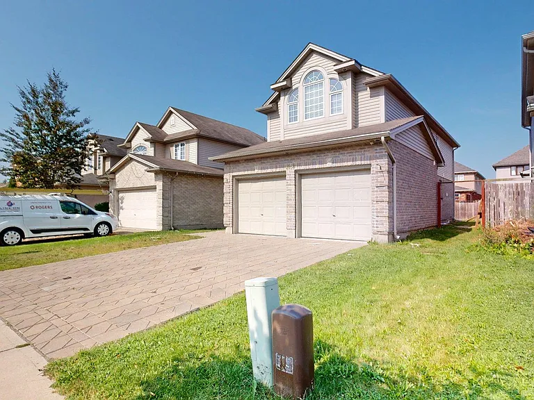 3252 Meadowgate Blvd #LOWER — Photo 16