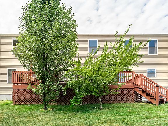 5th image of 235 Pinecrest Dr
