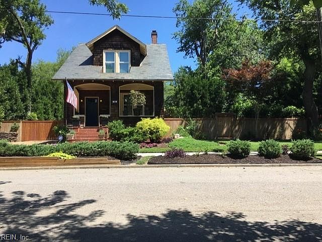 1st image of 794 W 49th St