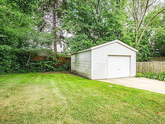 Oversize 1-car garage.