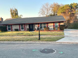 8619 Mahonia Dr, Jacksonville, FL 32221