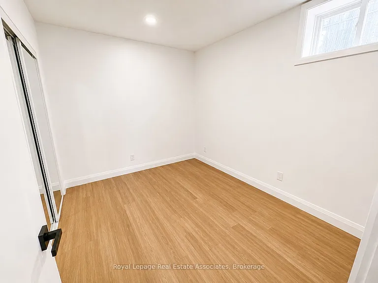 17 White Ave #1 — Photo 6