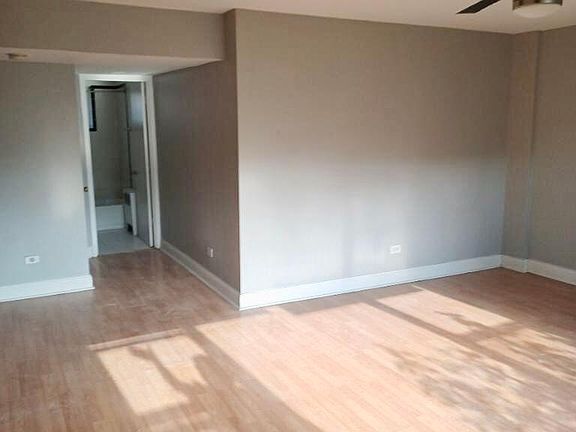 5th image of 6125 N Seeley Ave