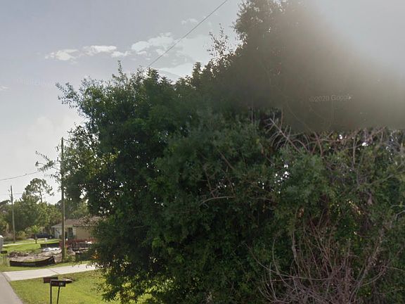 3rd image of 81 Long Meadow Ln
