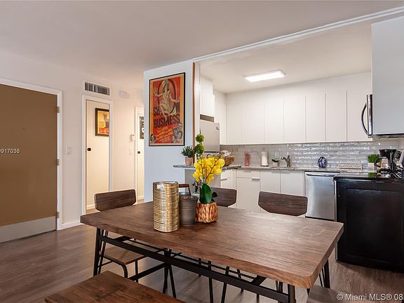 5th image of 3427 Galt Ocean Dr #2