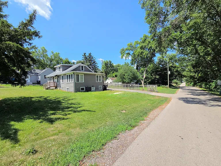 3823 E Wonder Lake Rd — Photo 41
