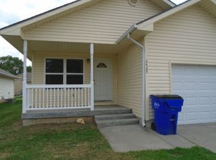 2429 Deerfield Blvd, Junction City, KS 66441