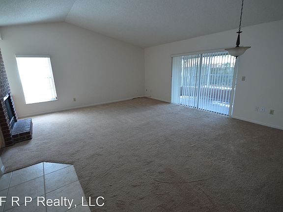 4th image of 605 Stanford Dr