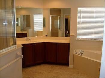 3rd image of 484 Venetian Villa Dr