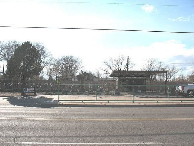 1st image of 410 S Sunset Ave