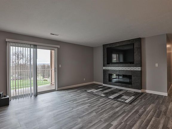 3rd image of 7876 Jessies Way APT 203