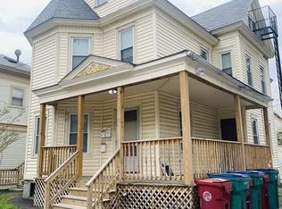 313 Nesmith St, Lowell, MA 01852