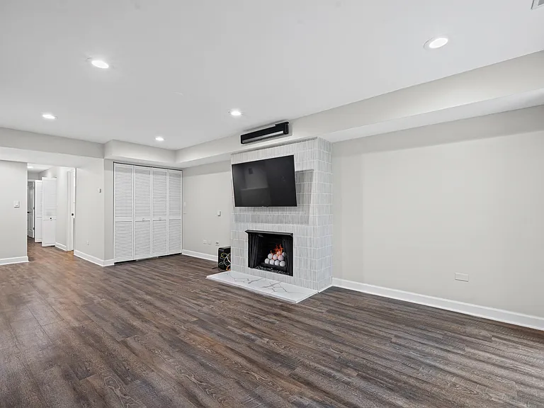 1747 N Wolcott Ave #1 — Photo 21