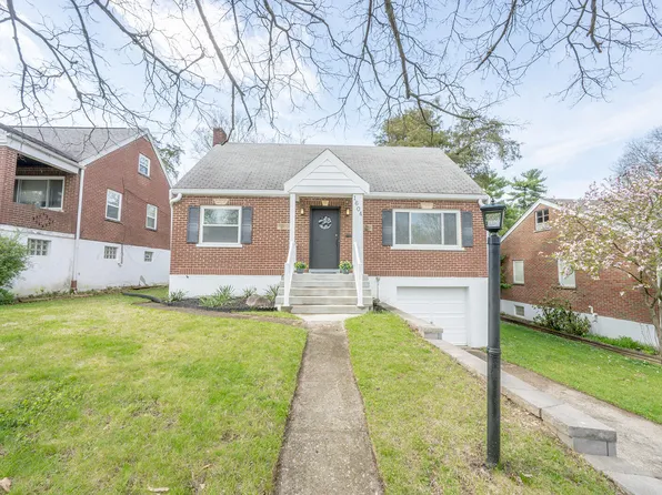 1604 E Henry Clay Ave, Fort Wright, KY 41011