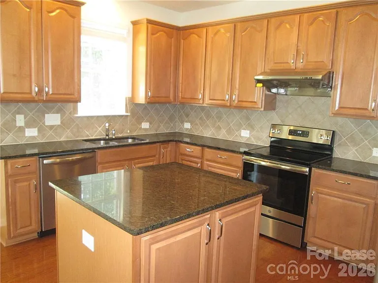5707 Cactus Valley Rd — Photo 14